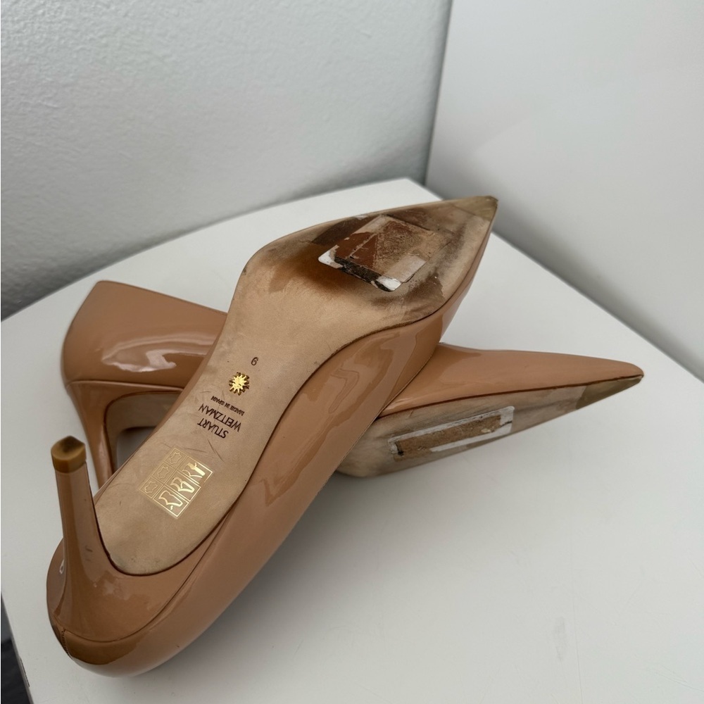 Stuart Weitzman Women's Tan Pumps size 9 - Picture 7 of 7